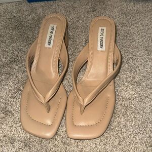 Steve Madden JAAM Sandal in nude.